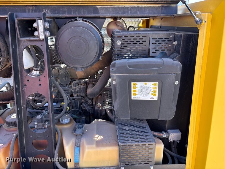 image for item EU4939 2022 Kaeser M118 air compressor