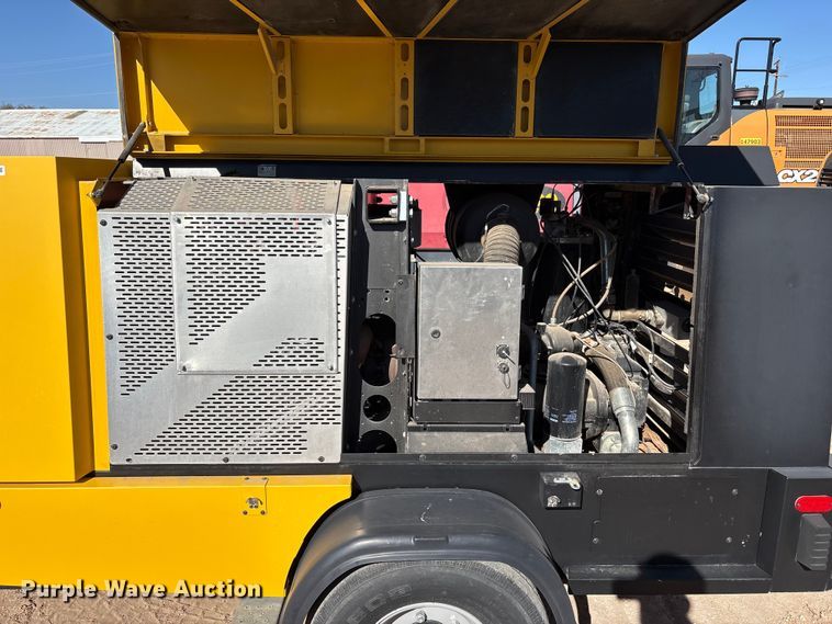 image for item EU4939 2022 Kaeser M118 air compressor