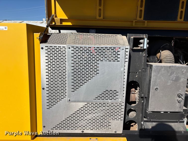 image for item EU4939 2022 Kaeser M118 air compressor