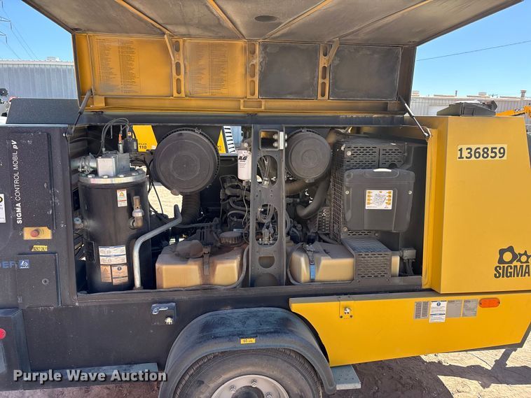 image for item EU4941 2022 Kaeser M118 air compressor