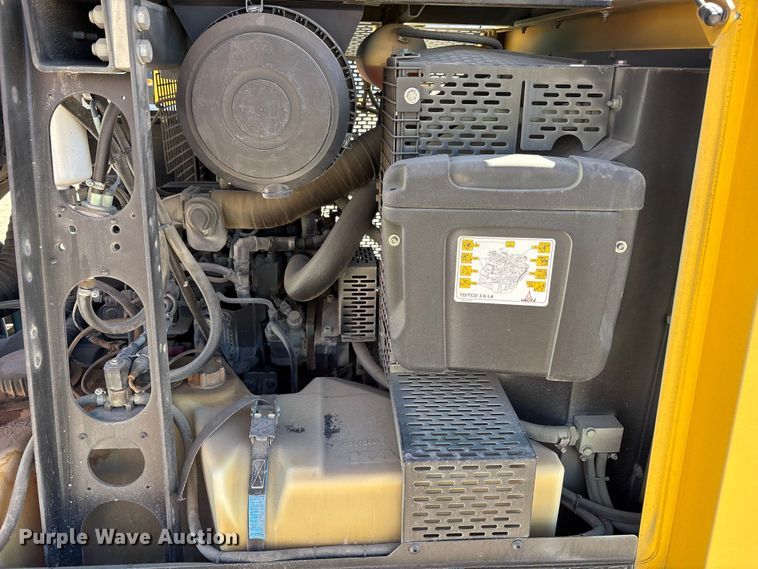 image for item EU4941 2022 Kaeser M118 air compressor