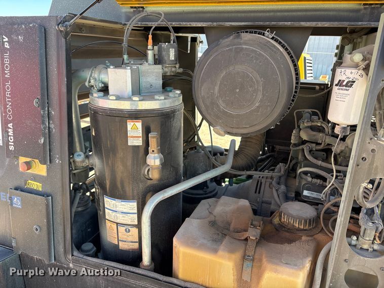 image for item EU4941 2022 Kaeser M118 air compressor