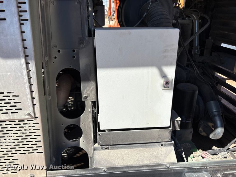 image for item EU4941 2022 Kaeser M118 air compressor