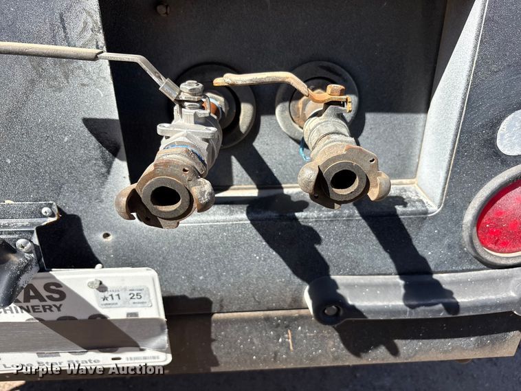 image for item EU4942 2019 Allmand Maxi-air 185 Portable air compressor