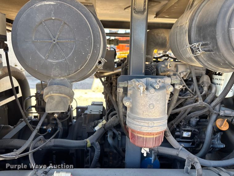 image for item EU4942 2019 Allmand Maxi-air 185 Portable air compressor