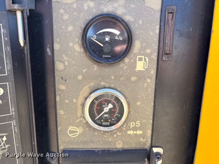 image for item EU4944 2022 Kaeser M118 air compressor