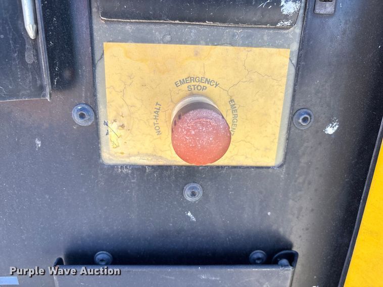 image for item EU4944 2022 Kaeser M118 air compressor