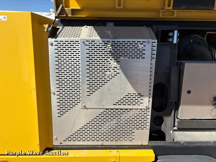 image for item EU4944 2022 Kaeser M118 air compressor