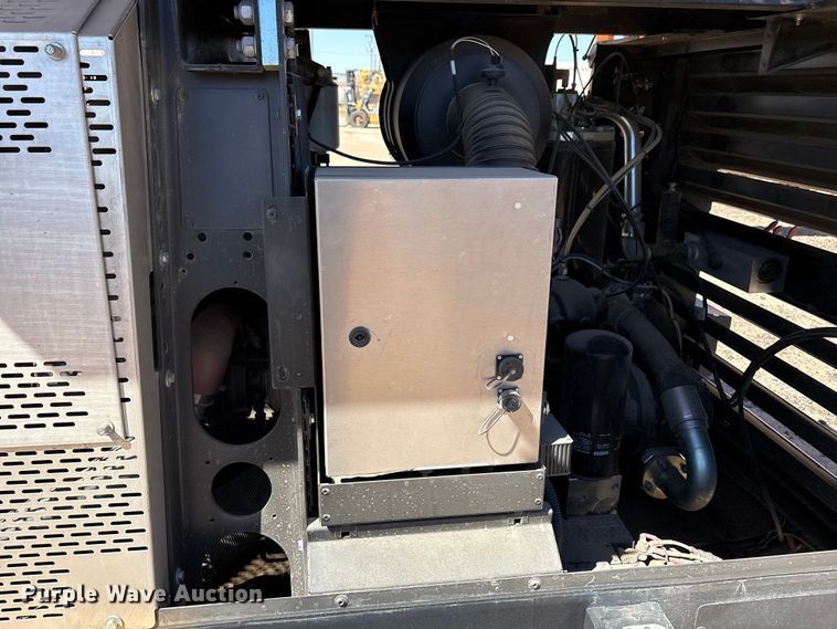 image for item EU4944 2022 Kaeser M118 air compressor