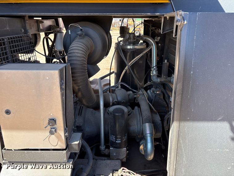 image for item EU4944 2022 Kaeser M118 air compressor