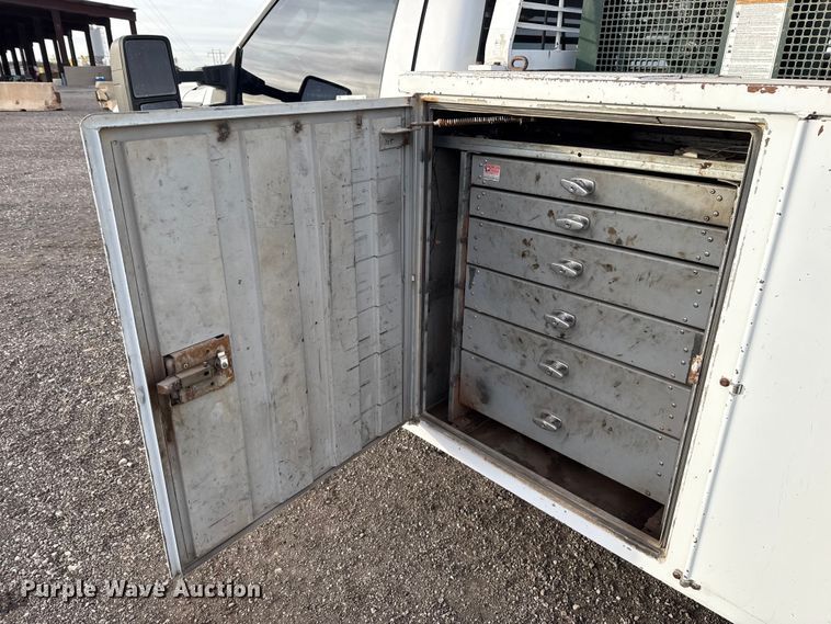 image for item EU5445 2013 Ford F550 utility / service truck