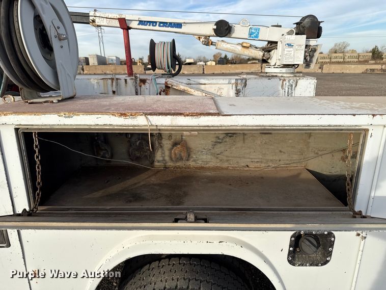 image for item EU5445 2013 Ford F550 utility / service truck