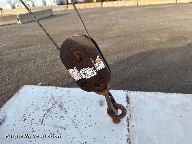 image for item EU5445 2013 Ford F550 utility / service truck