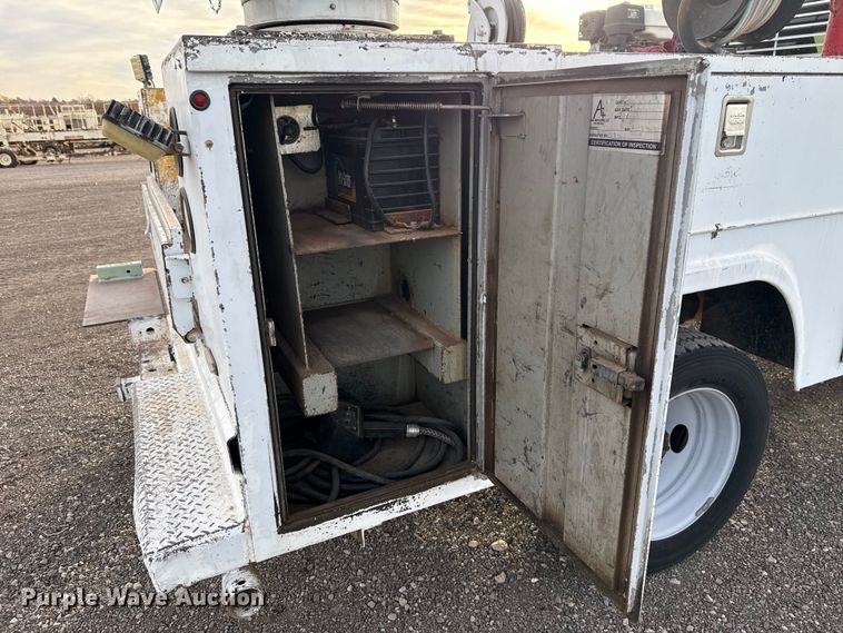 image for item EU5445 2013 Ford F550 utility / service truck