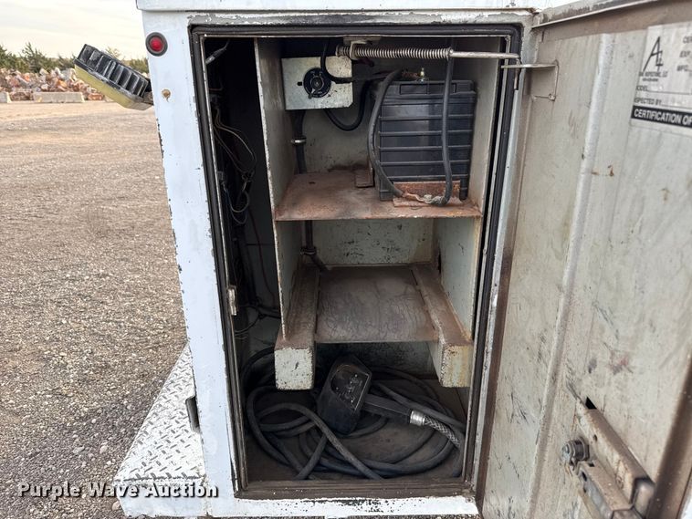 image for item EU5445 2013 Ford F550 utility / service truck