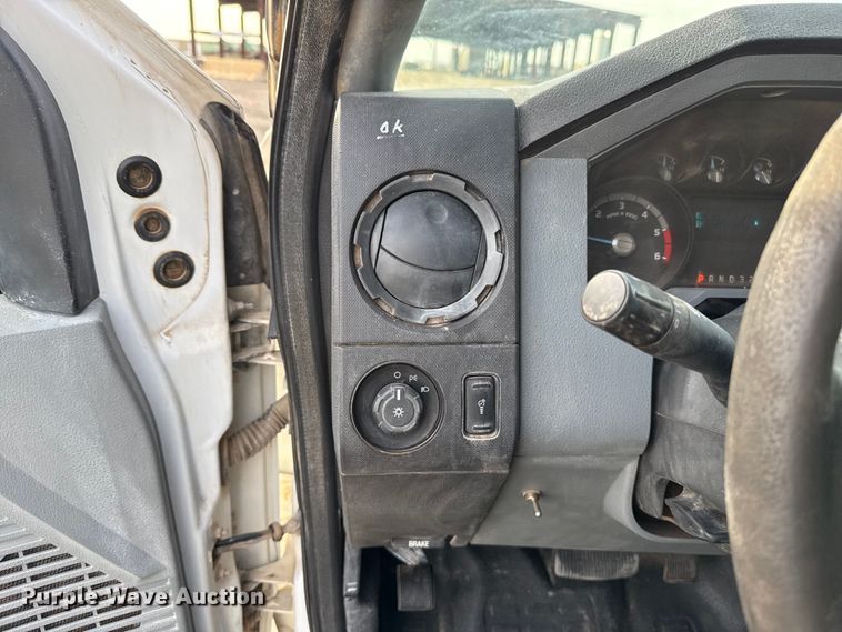 image for item EU5445 2013 Ford F550 utility / service truck