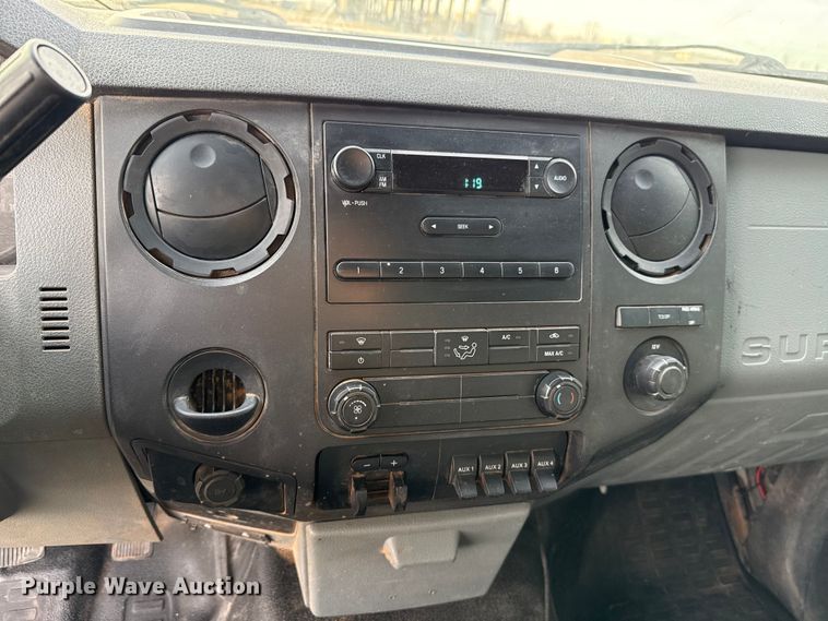 image for item EU5445 2013 Ford F550 utility / service truck