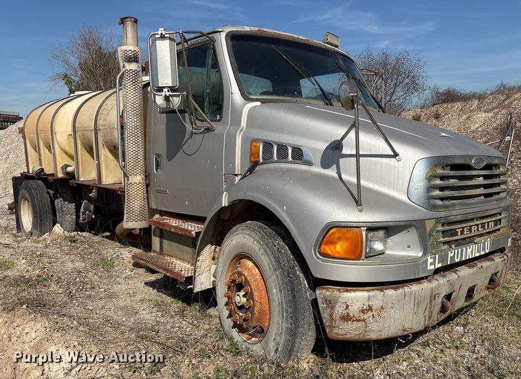 image for item EU7356 2007 Sterling Acterra water truck