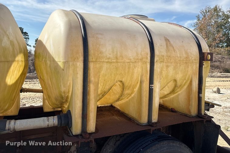 image for item EU7356 2007 Sterling Acterra water truck