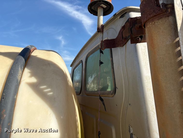 image for item EU7356 2007 Sterling Acterra water truck