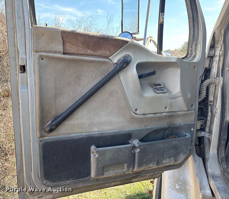 image for item EU7356 2007 Sterling Acterra water truck