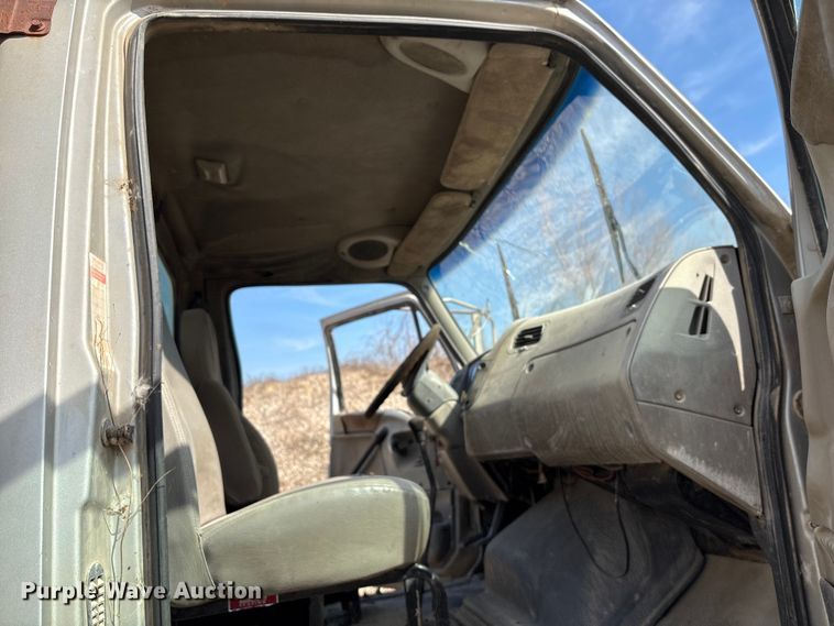 image for item EU7356 2007 Sterling Acterra water truck