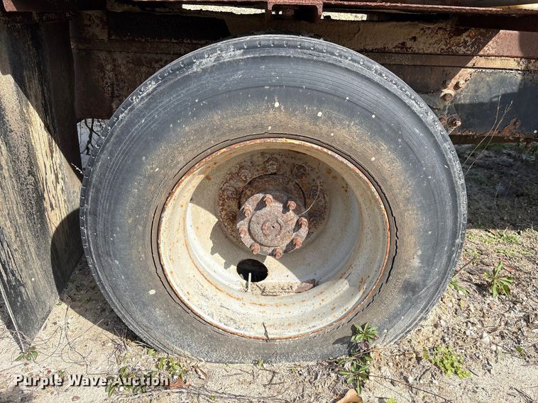 image for item EU7356 2007 Sterling Acterra water truck