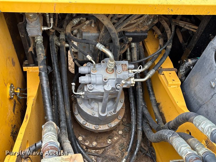 image for item EU7380 2015 John Deere 210G excavator