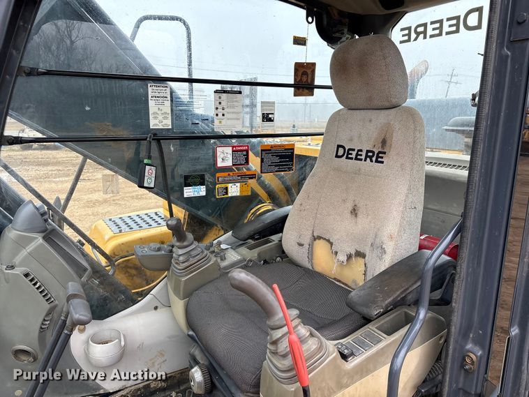 image for item EU7380 2015 John Deere 210G excavator