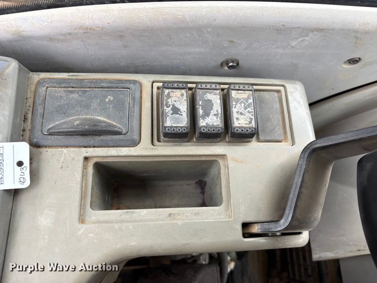 image for item EU7380 2015 John Deere 210G excavator