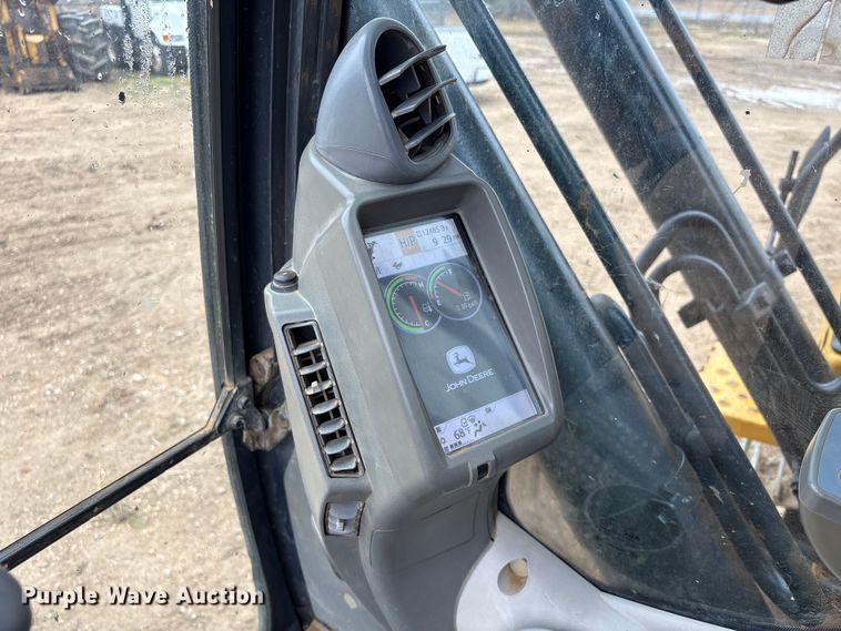 image for item EU7380 2015 John Deere 210G excavator