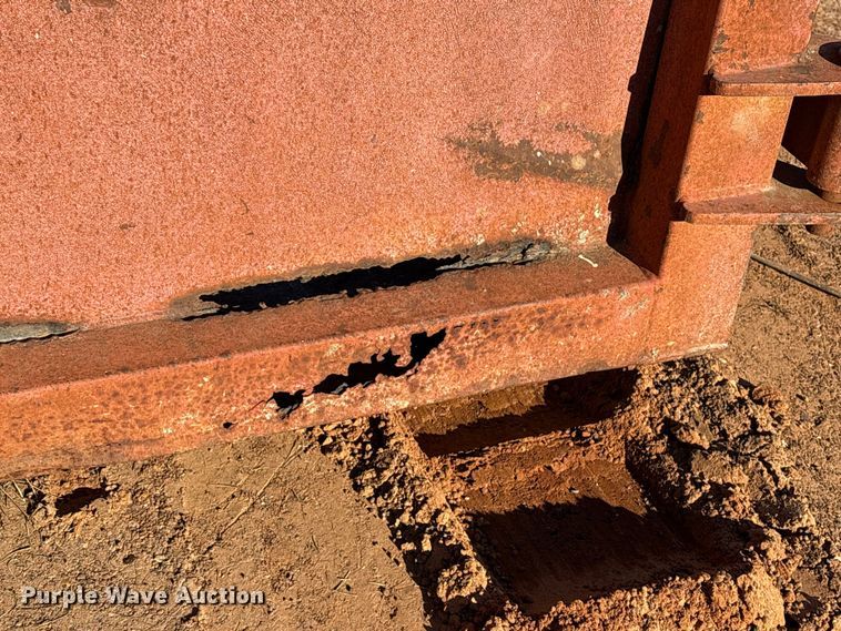 image for item EU7383 Roll-off dumpster