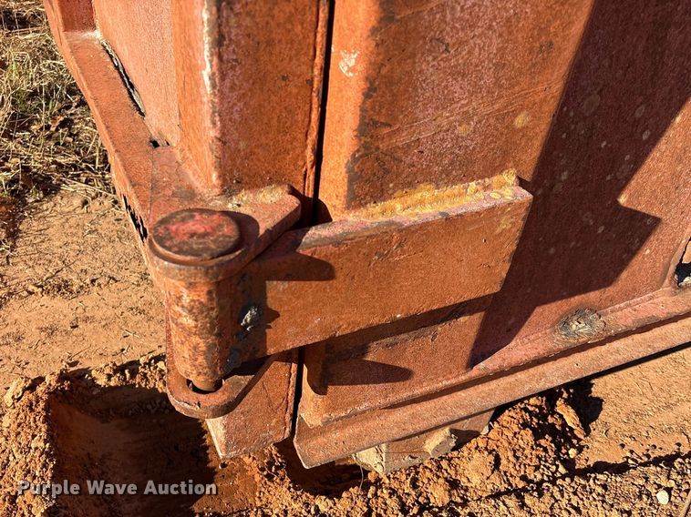 image for item EU7383 Roll-off dumpster