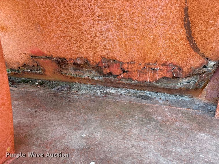 image for item EU7383 Roll-off dumpster