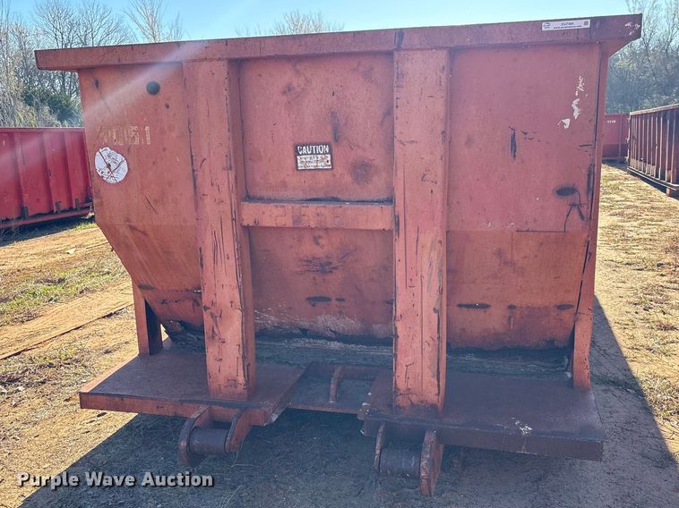 image for item EU7384 Roll-off dumpster