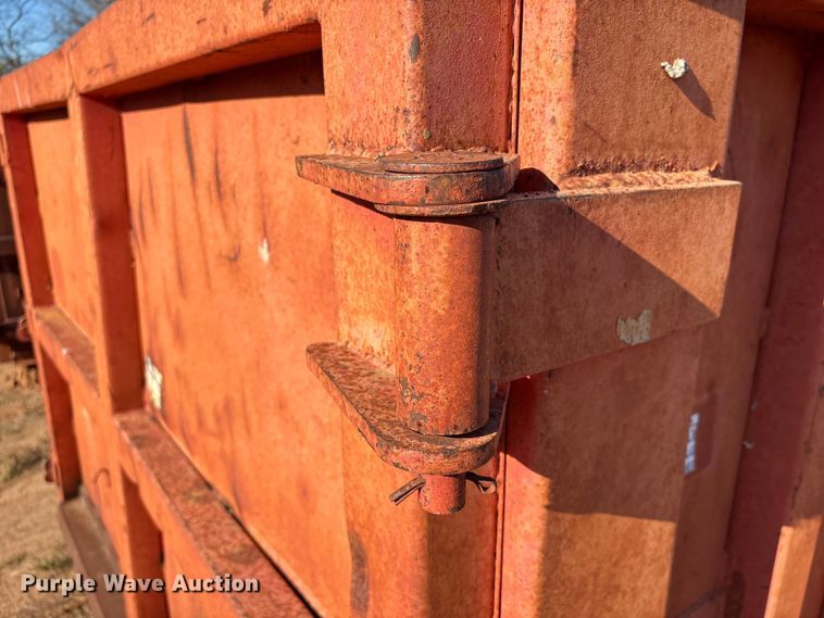 image for item EU7384 Roll-off dumpster
