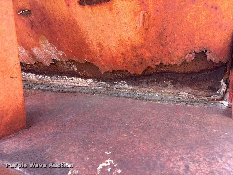 image for item EU7384 Roll-off dumpster