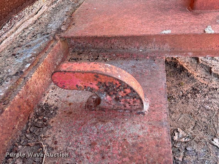 image for item EU7384 Roll-off dumpster