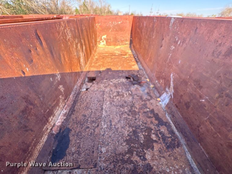 image for item EU7384 Roll-off dumpster