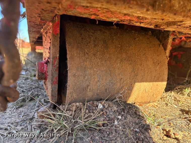 image for item EU7387 Roll-off dumpster