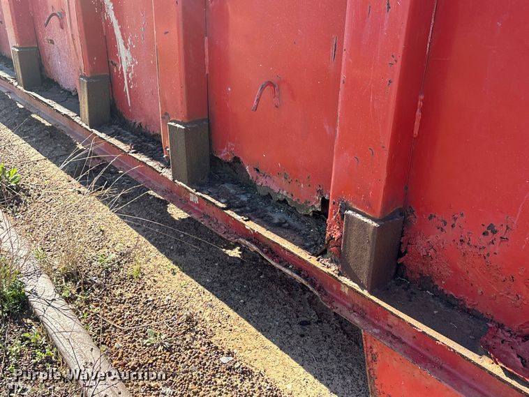 image for item EU7387 Roll-off dumpster