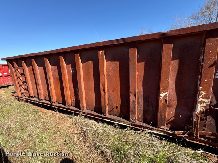 image for item EU7391 Roll-off dumpster