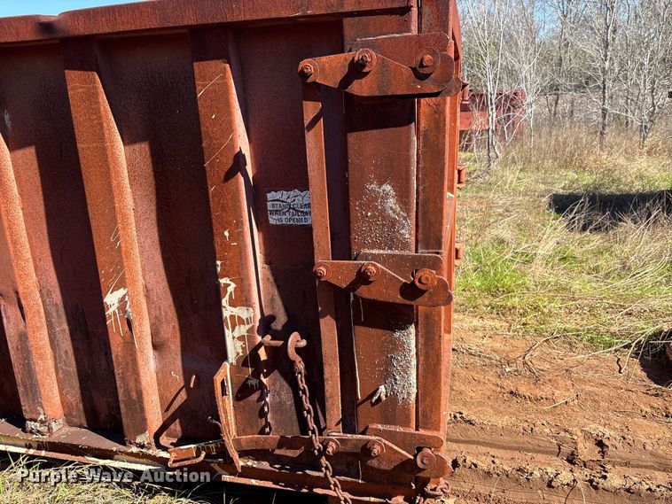 image for item EU7391 Roll-off dumpster