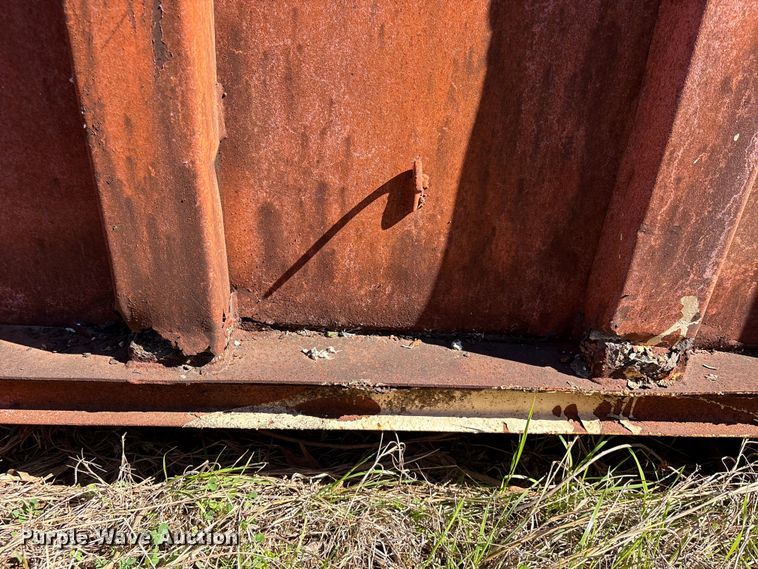 image for item EU7391 Roll-off dumpster