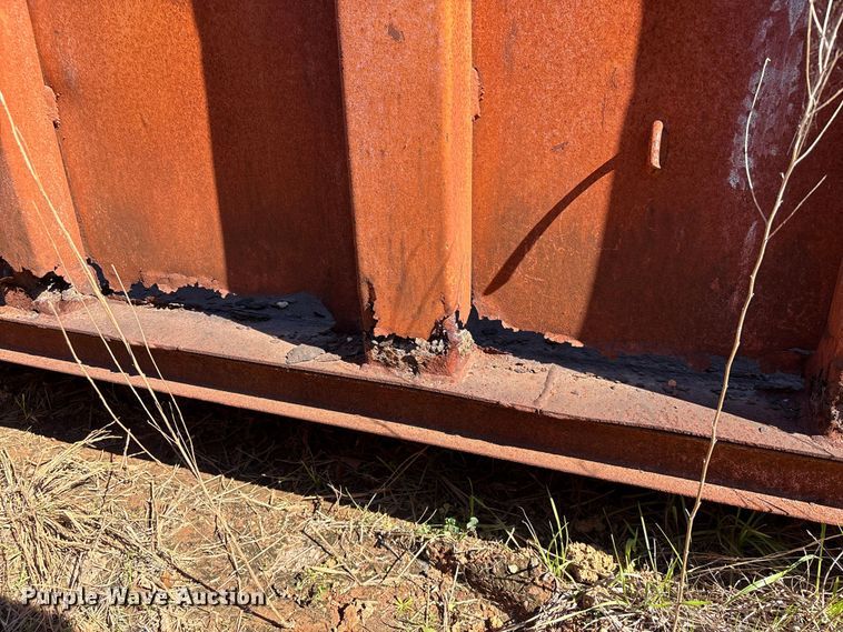 image for item EU7391 Roll-off dumpster