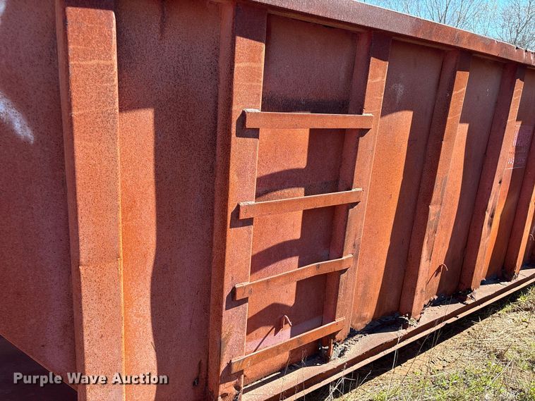 image for item EU7391 Roll-off dumpster