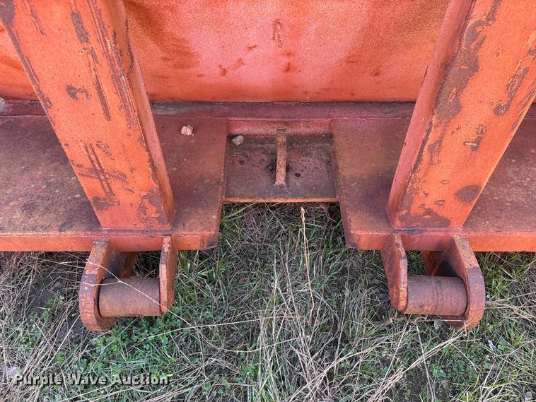 image for item EU7391 Roll-off dumpster