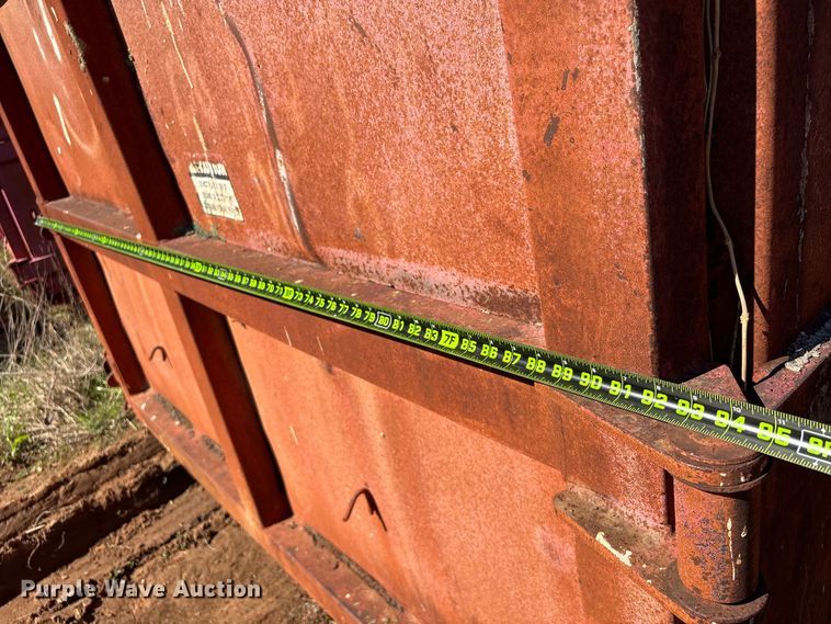 image for item EU7391 Roll-off dumpster