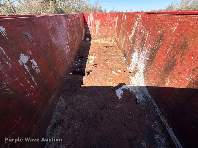 image for item EU7392 Roll-off dumpster