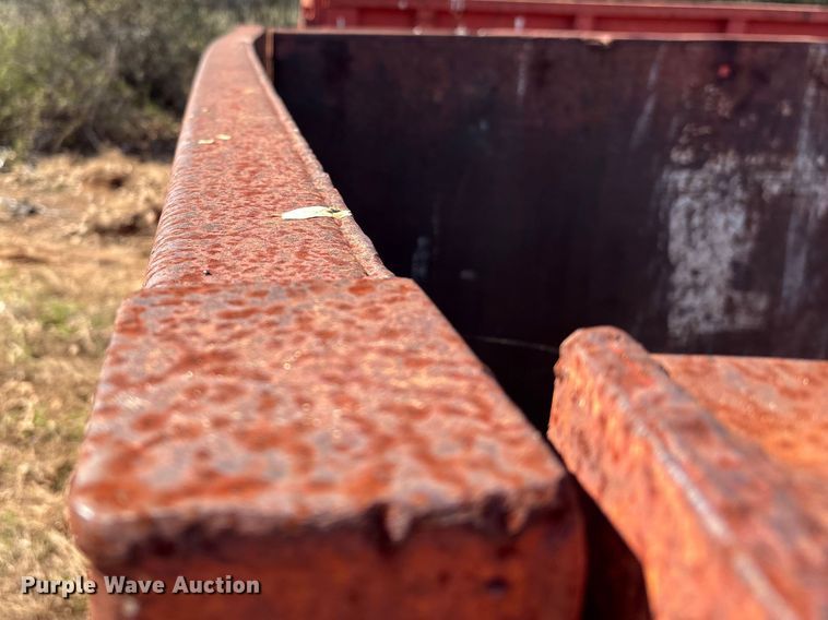 image for item EU7394 Roll-off dumpster